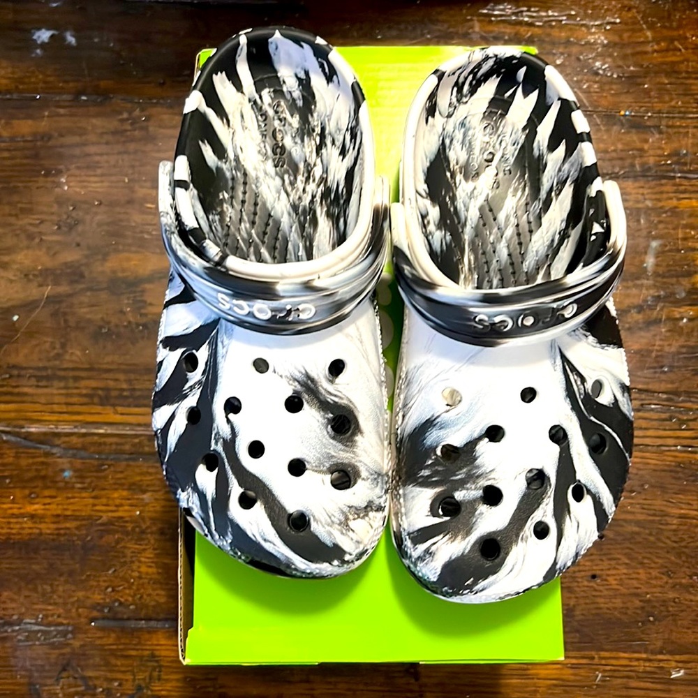 Boys crocs